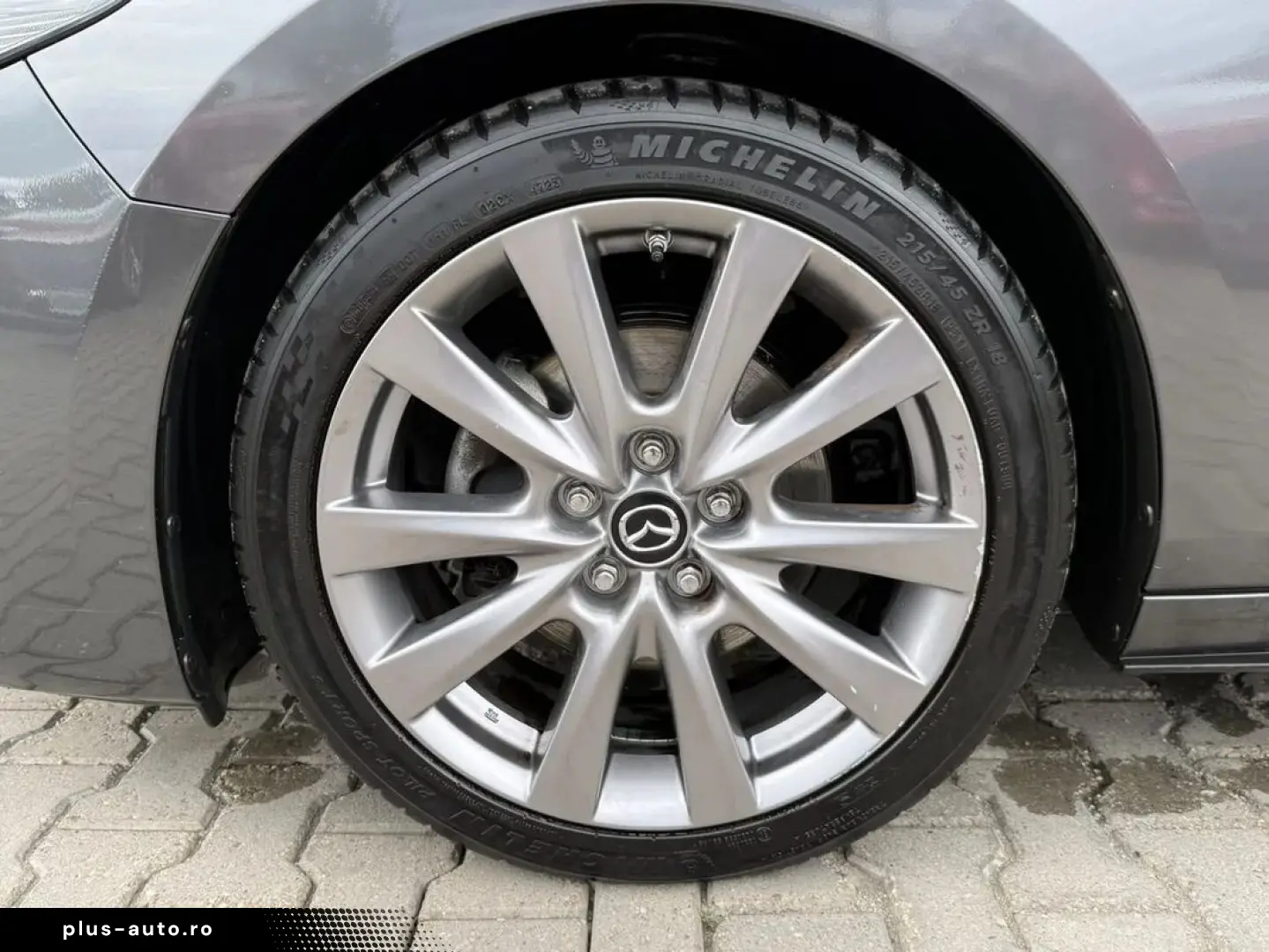 Mazda 3 SDNPlus Skyactiv-G122 At Plus