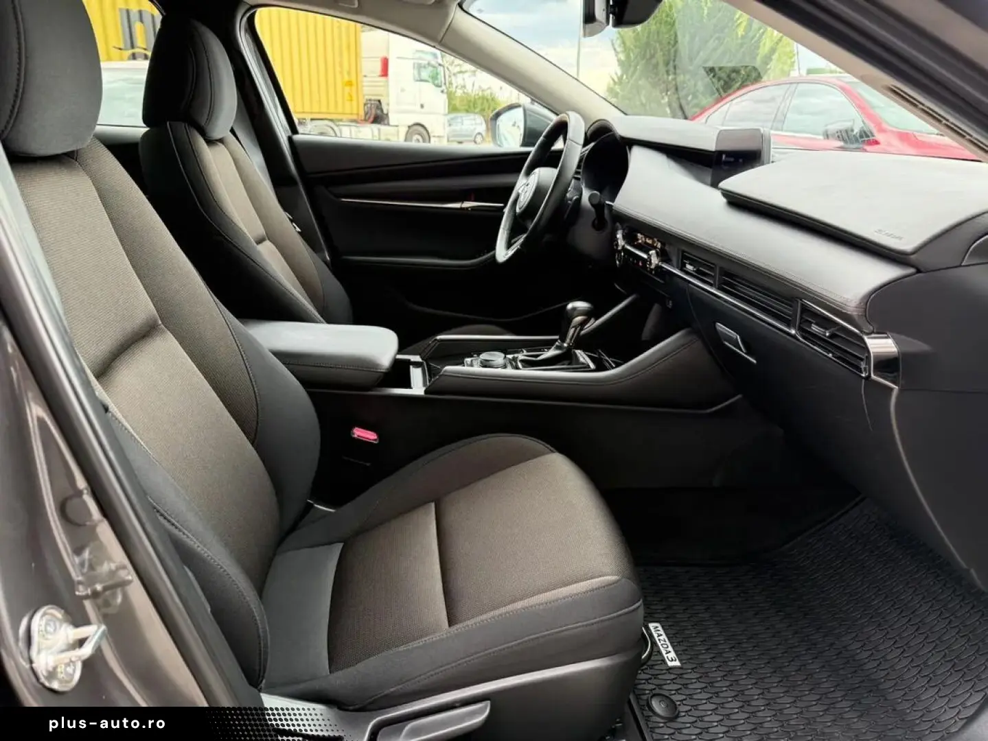 Mazda 3 SDNPlus Skyactiv-G122 At Plus