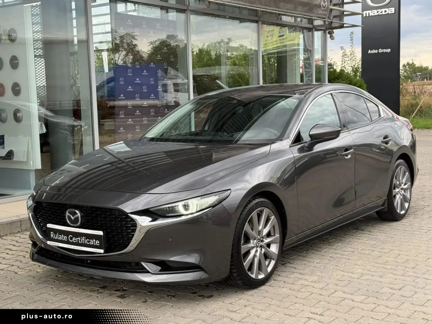 Mazda 3 SDNPlus Skyactiv-G122 At Plus