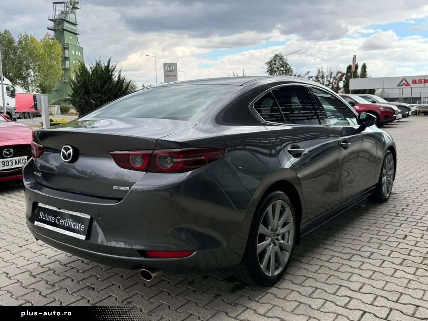 Mazda 3 SDNPlus Skyactiv-G122 At Plus