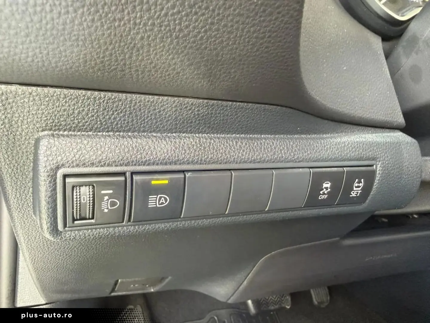 Toyota Corolla 1.8 Hybrid Business Hsd E-CVT