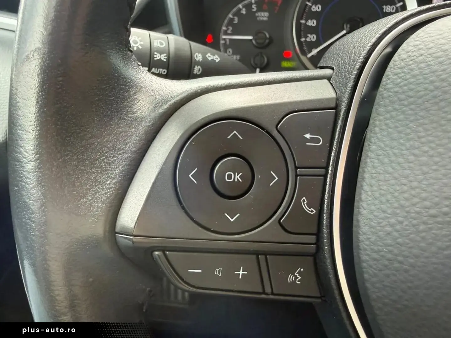 Toyota Corolla 1.8 Hybrid Business Hsd E-CVT