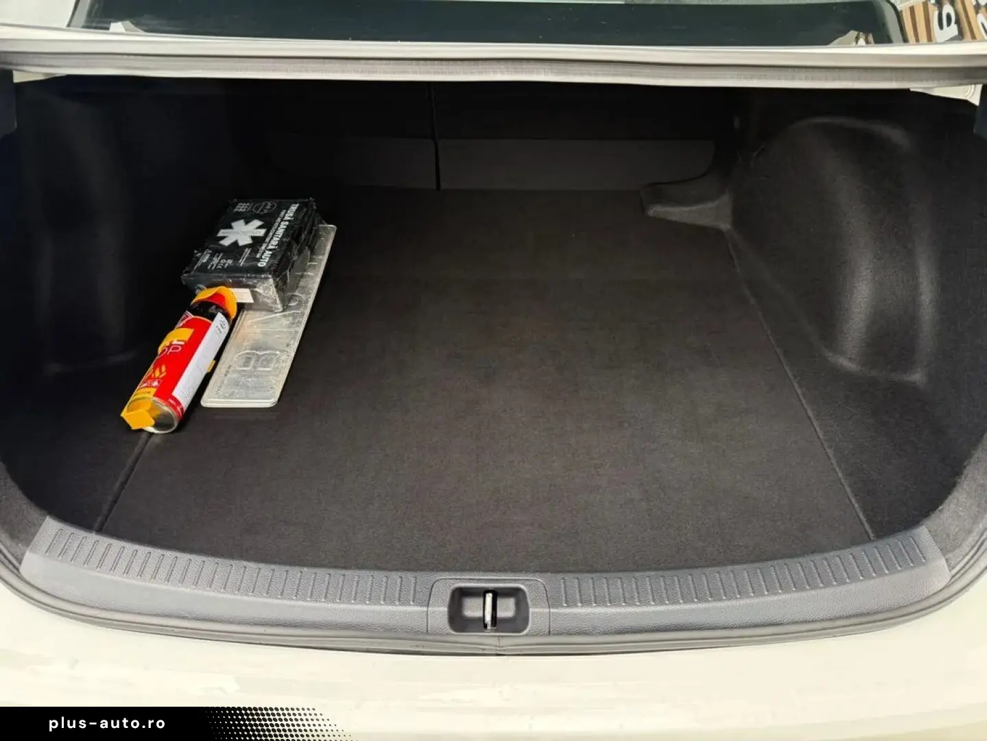 Toyota Corolla 1.8 Hybrid Business Hsd E-CVT
