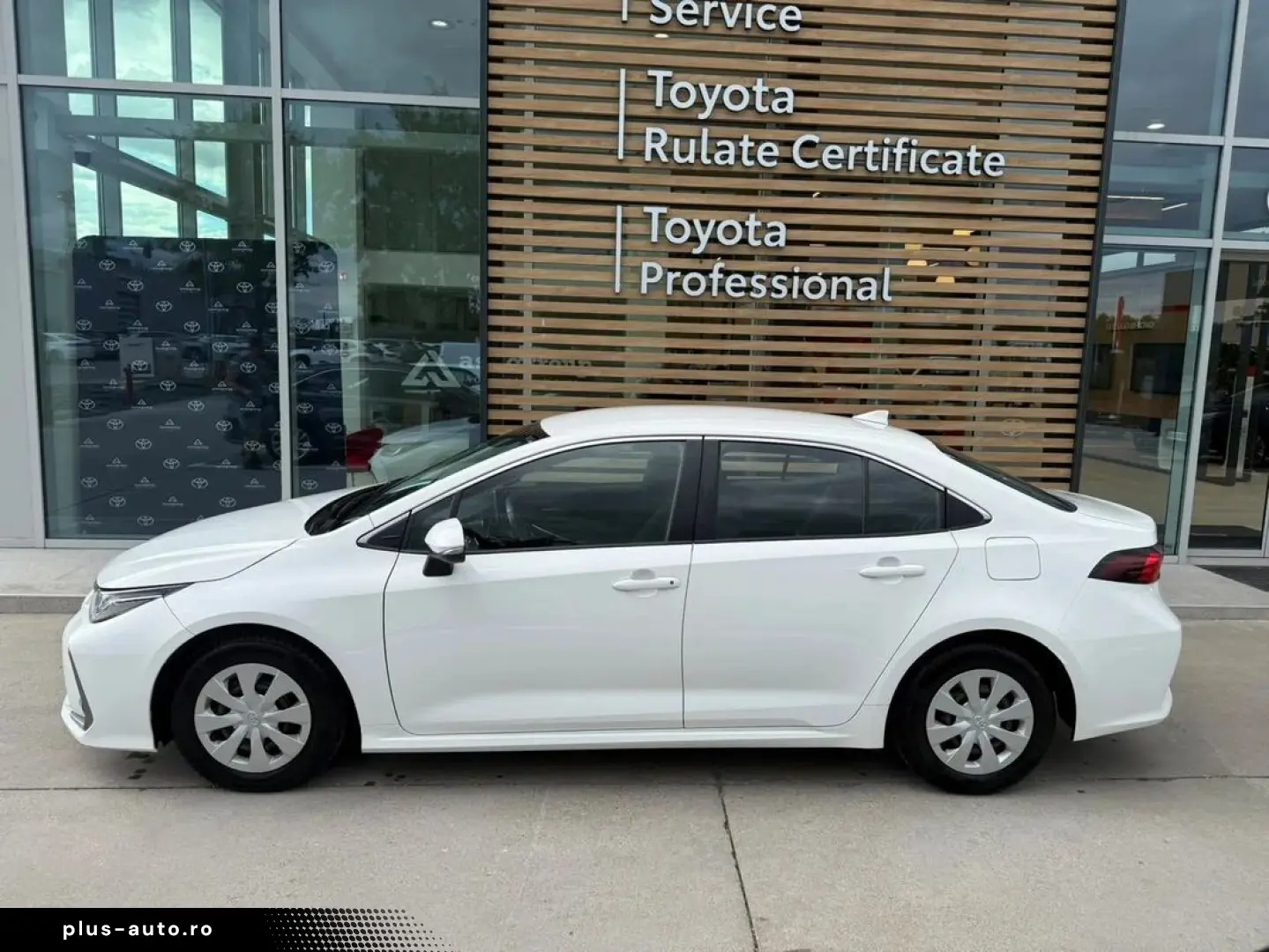 Toyota Corolla 1.8 Hybrid Business Hsd E-CVT