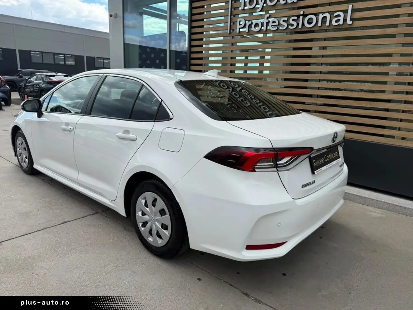 Toyota Corolla 1.8 Hybrid Business Hsd E-CVT