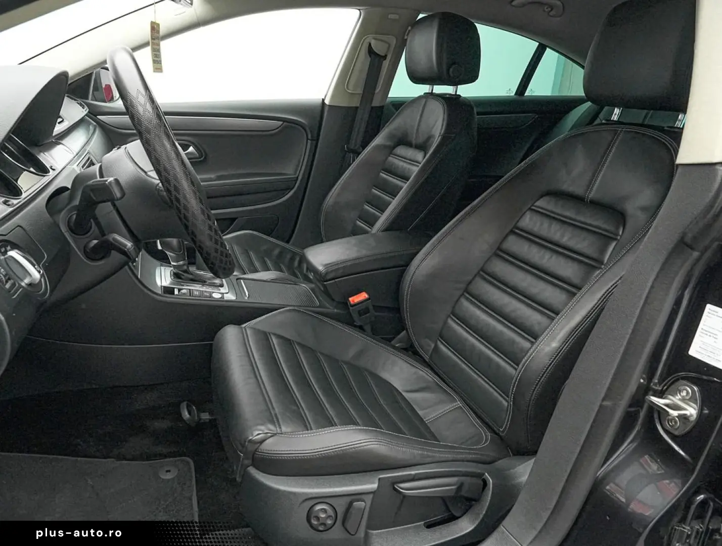 Volkswagen Passat-Cc