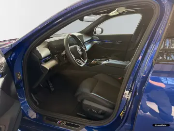 BMW M5 G90 • 727 CP • M Drive Professional