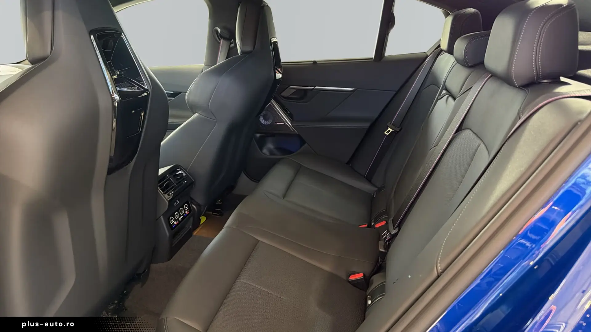 BMW M5 G90 • 727 CP • M Drive Professional