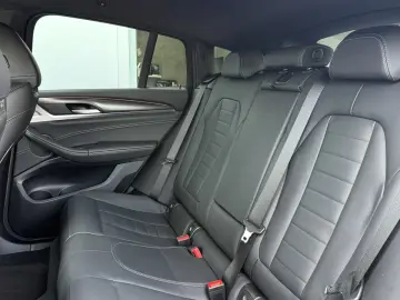 BMW X4 xDrive20d    M Sport