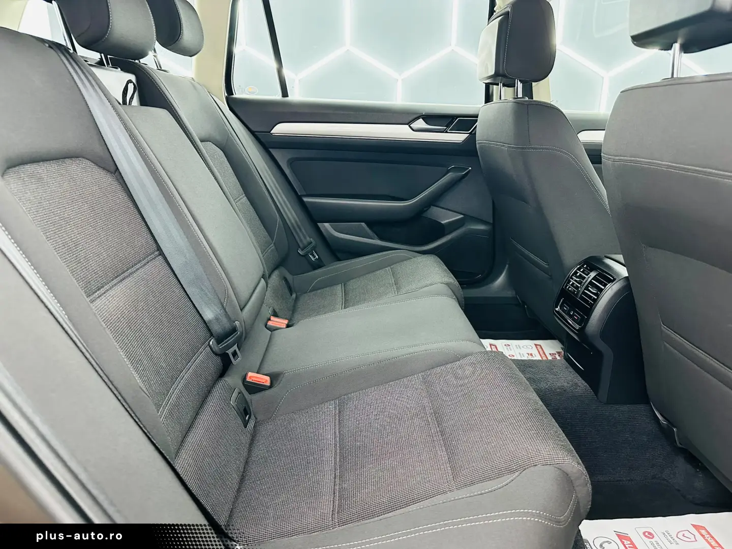 VOLKSWAGEN PASSAT 2018 1.6D E6 Garantie 12 Luni Rate Avans 0