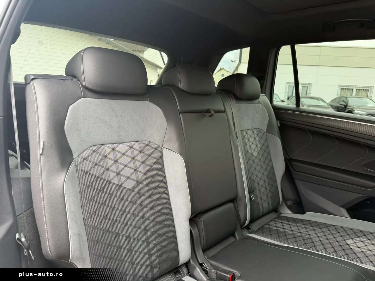 VW Tiguan Allspace R-Line 2.0 TSI DSG 4M 7S AHK HEA