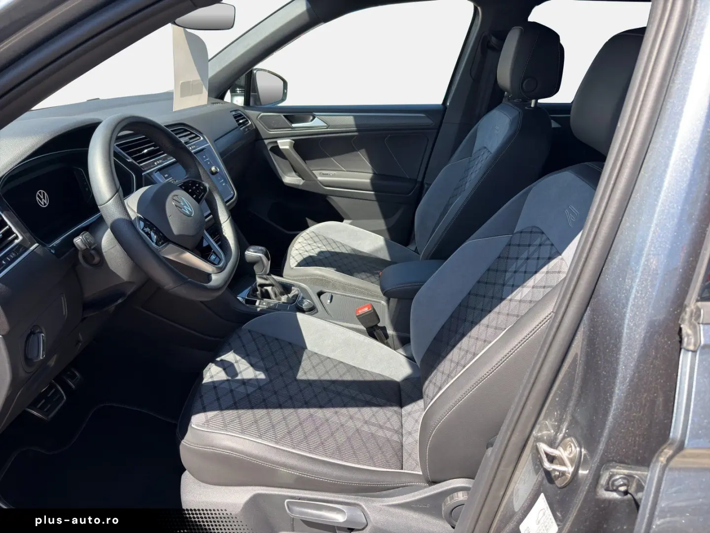 VW Tiguan Allspace 2.0 TSI DSG 4MOTION R-Line   AHK