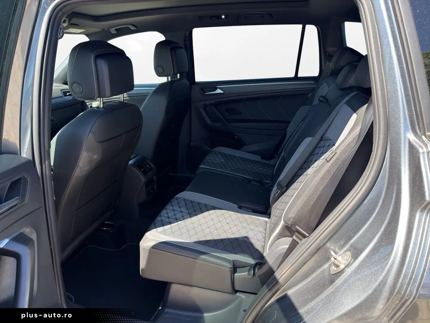 VW Tiguan Allspace 2.0 TSI DSG 4MOTION R-Line   AHK