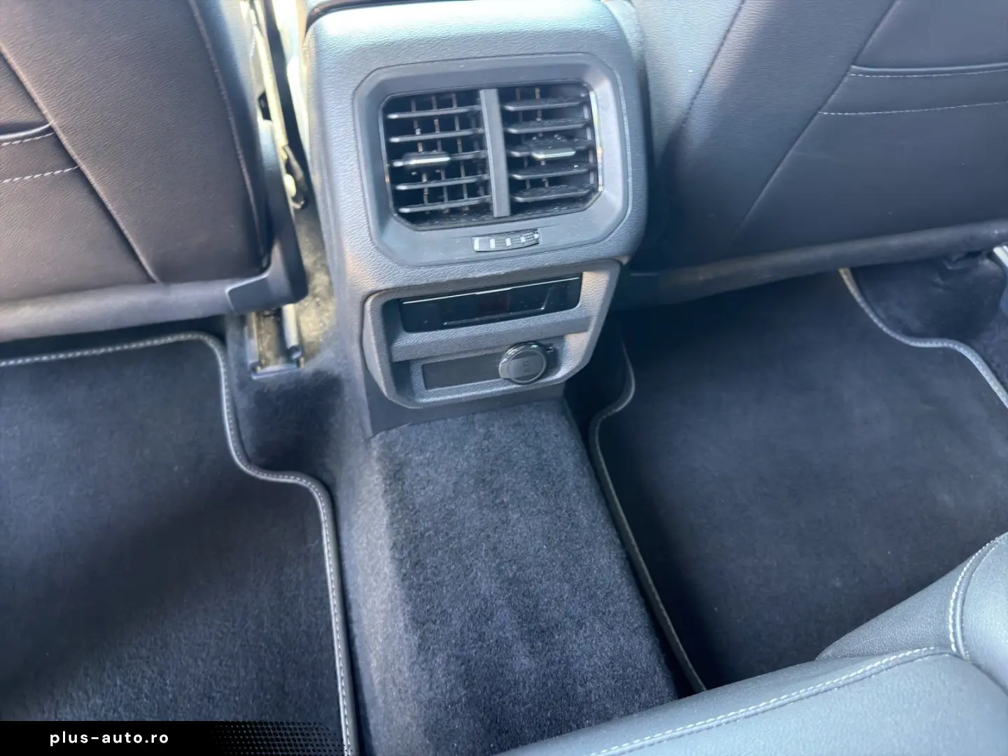 VW Tiguan Allspace 2.0 TSI DSG 4MOTION R-Line   AHK