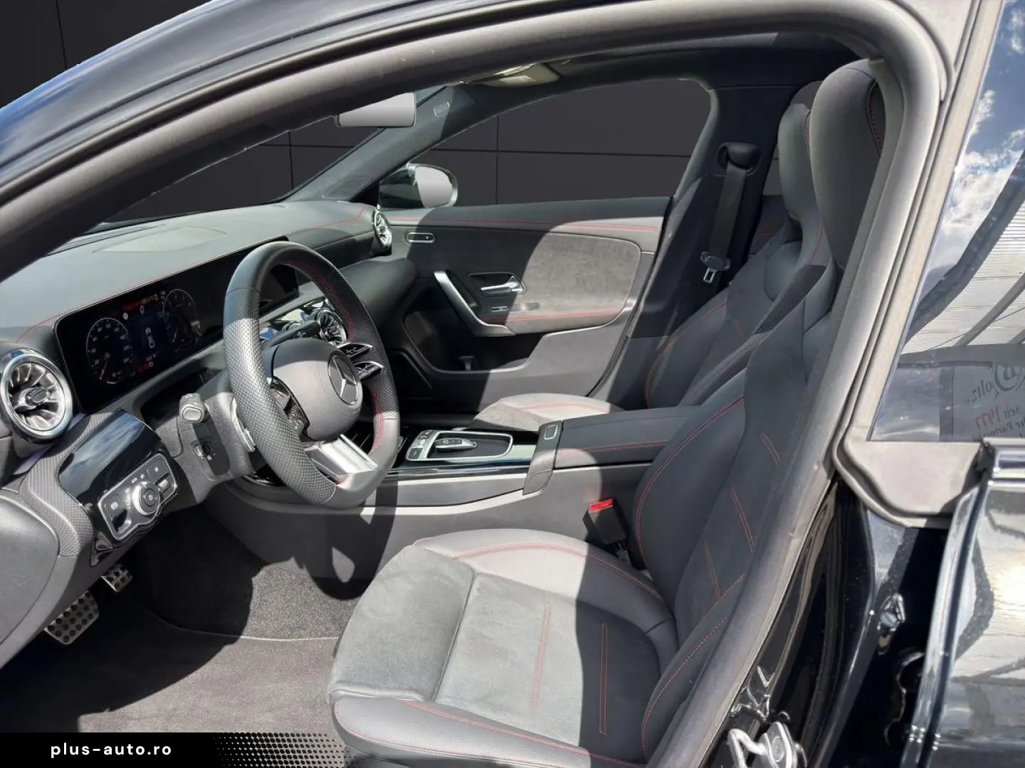 MERCEDES-BENZ CLA 200 AMG