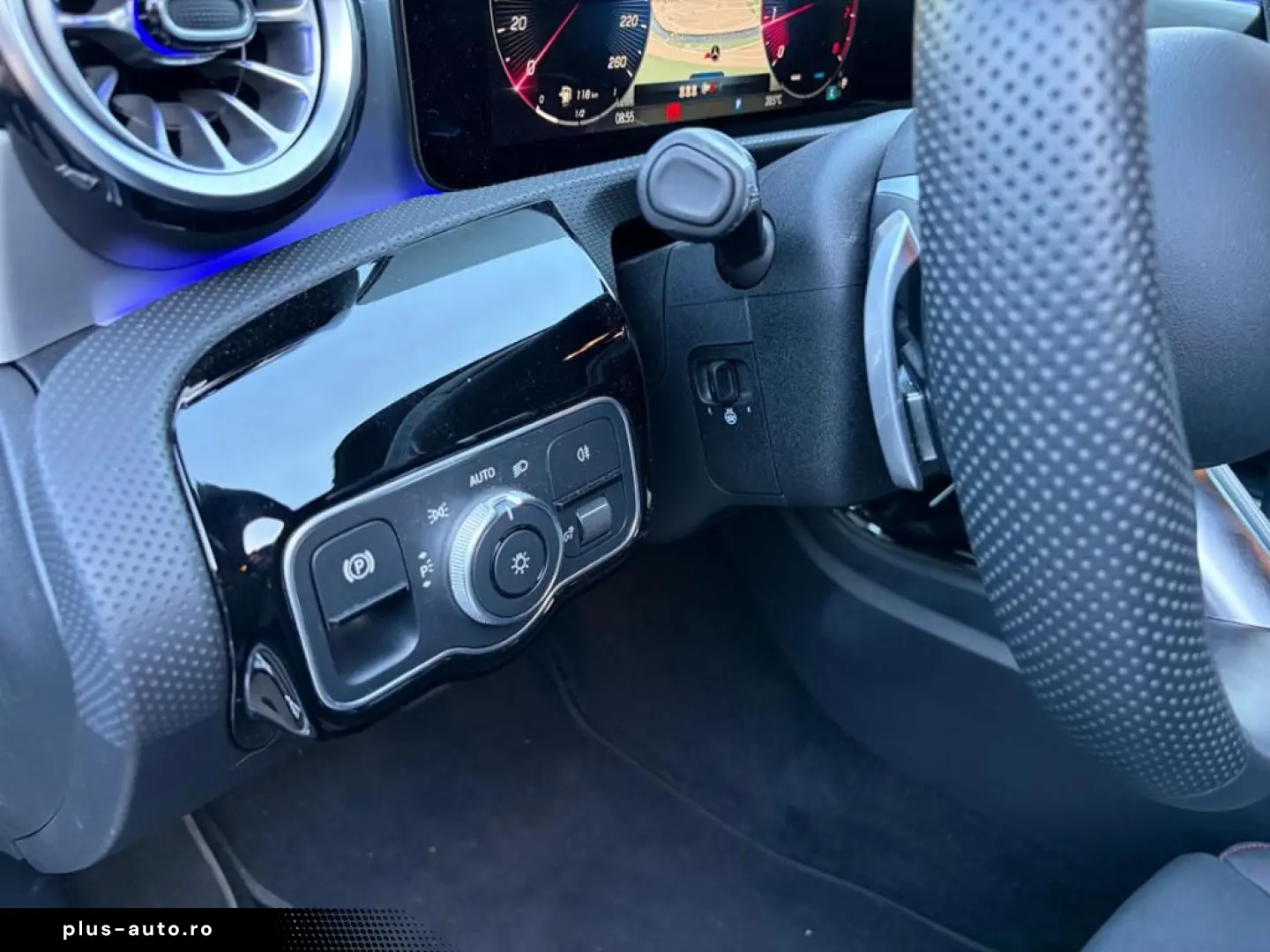 MERCEDES-BENZ CLA 220 4M AMG-Line