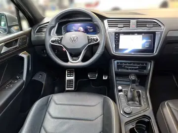 VW Tiguan Allspace R-Line2.0 TSI DSG 4MOTION Leder