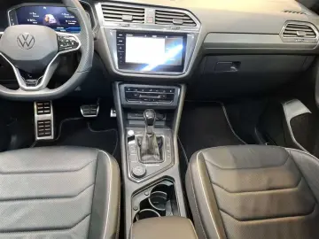 VW Tiguan Allspace R-Line2.0 TSI DSG 4MOTION Leder