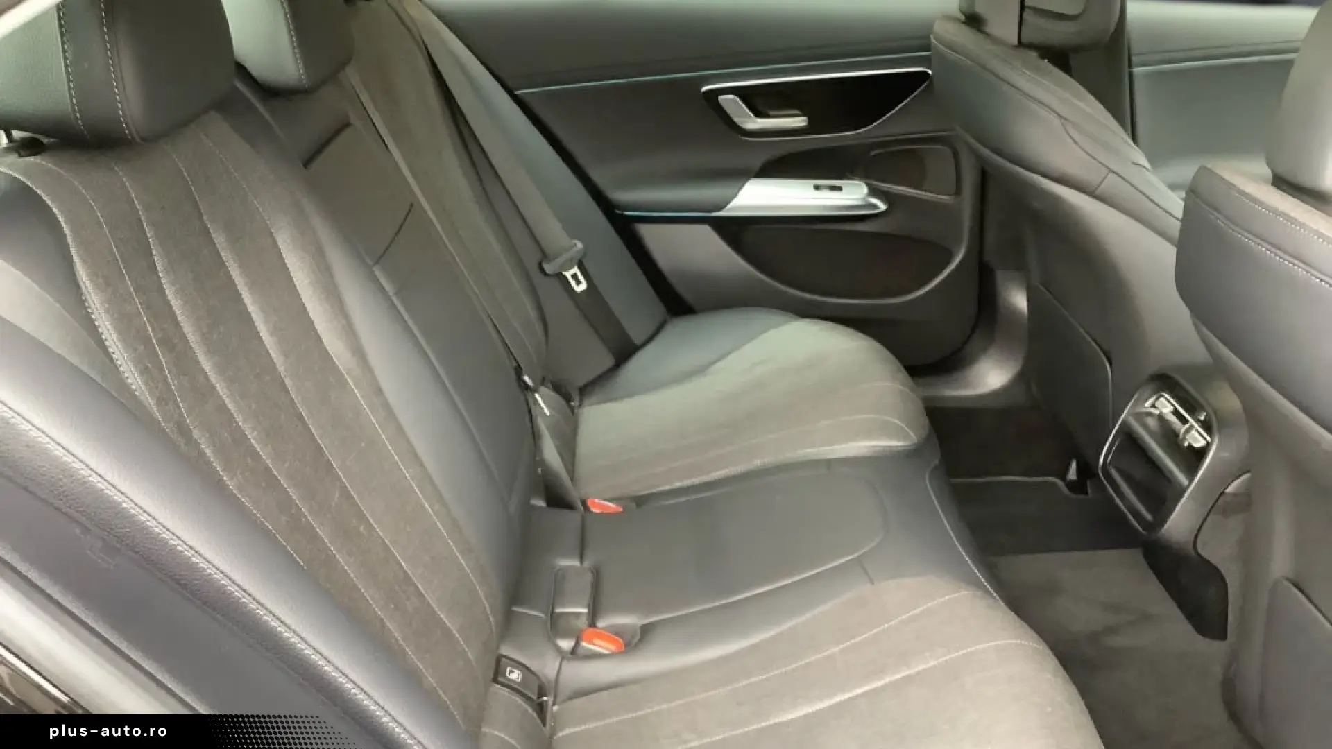 Mercedes-Benz E 200 AVANTGARDE
