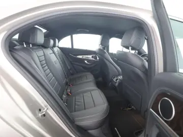 Mercedes-Benz E 220 d AMG Distronic AHK Memory
