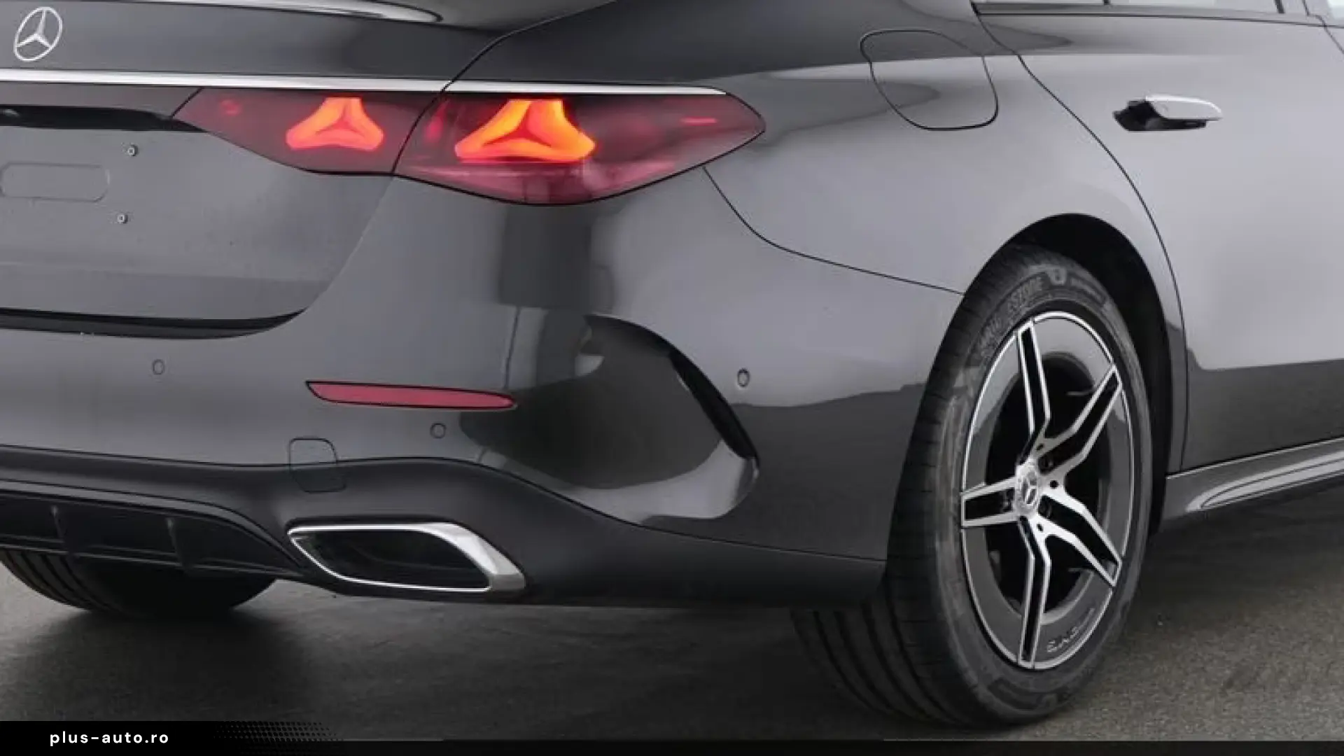 Mercedes-Benz E 200 AMG ADV NIGHT KEYLESS PREMI NAVI