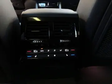 VW Touareg 3.0 TDI 4Motion V6 R-Line