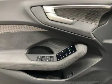 AUDI A5 Avant TDI Quattro_HUD_B&O_NAVI_360