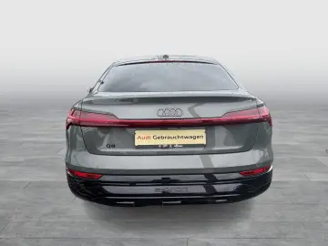 AUDI Q8 Sportback e-tron 50 quattro