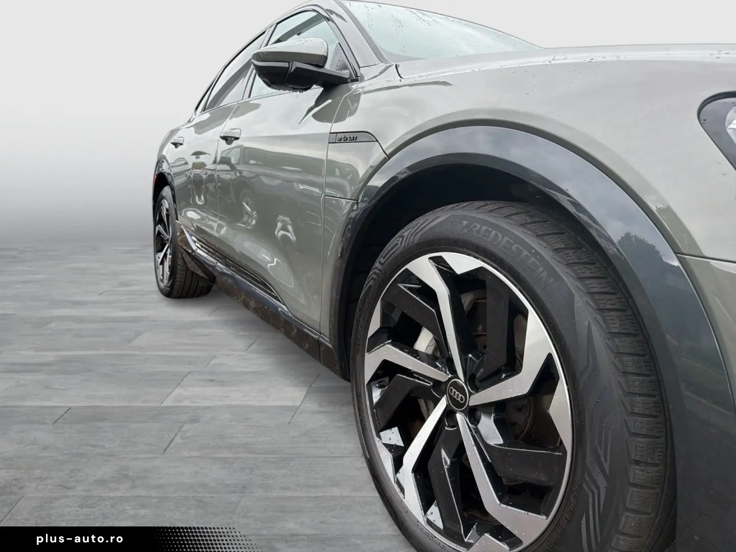 AUDI Q8 Sportback e-tron 50 quattro