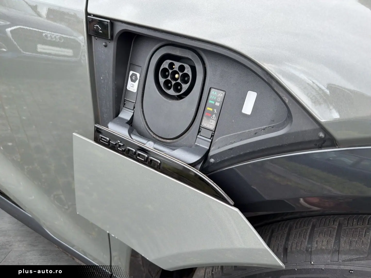 AUDI Q8 Sportback e-tron 50 quattro