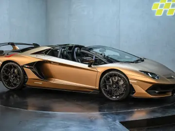 Lamborghini Aventador SVJ Roadster 1 of 800 • V12 770 CP