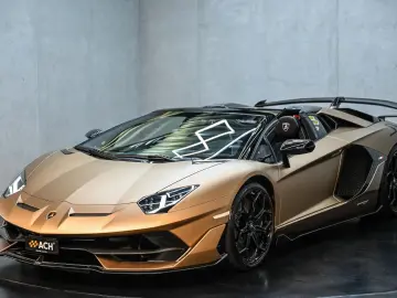 Lamborghini Aventador SVJ Roadster 1 of 800 • V12 770 CP