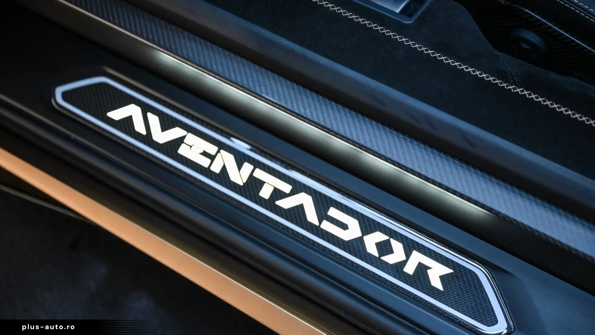 Lamborghini Aventador SVJ Roadster 1 of 800 • V12 770 CP