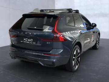 VOLVO XC 60 Plus Dark B5 AWD Bluetooth LED Klima