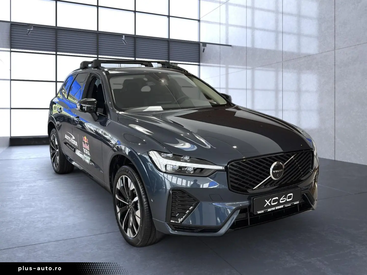 VOLVO XC 60 Plus Dark B5 AWD Bluetooth LED Klima