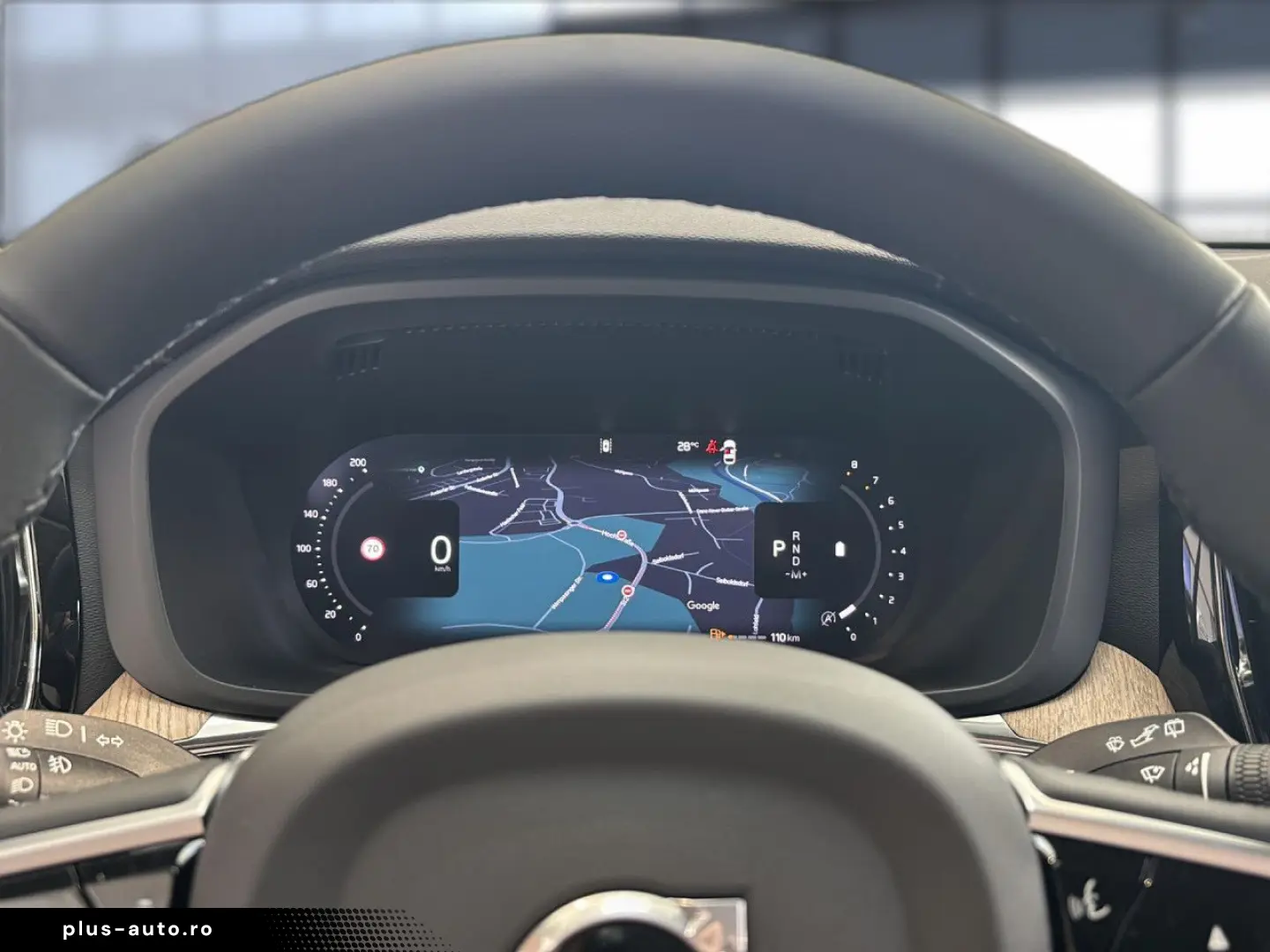 VOLVO XC 60 Plus Dark B5 AWD Bluetooth LED Klima
