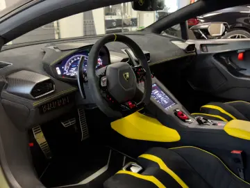 Lamborghini Huracán STO • Ad Personam • Full Carbon