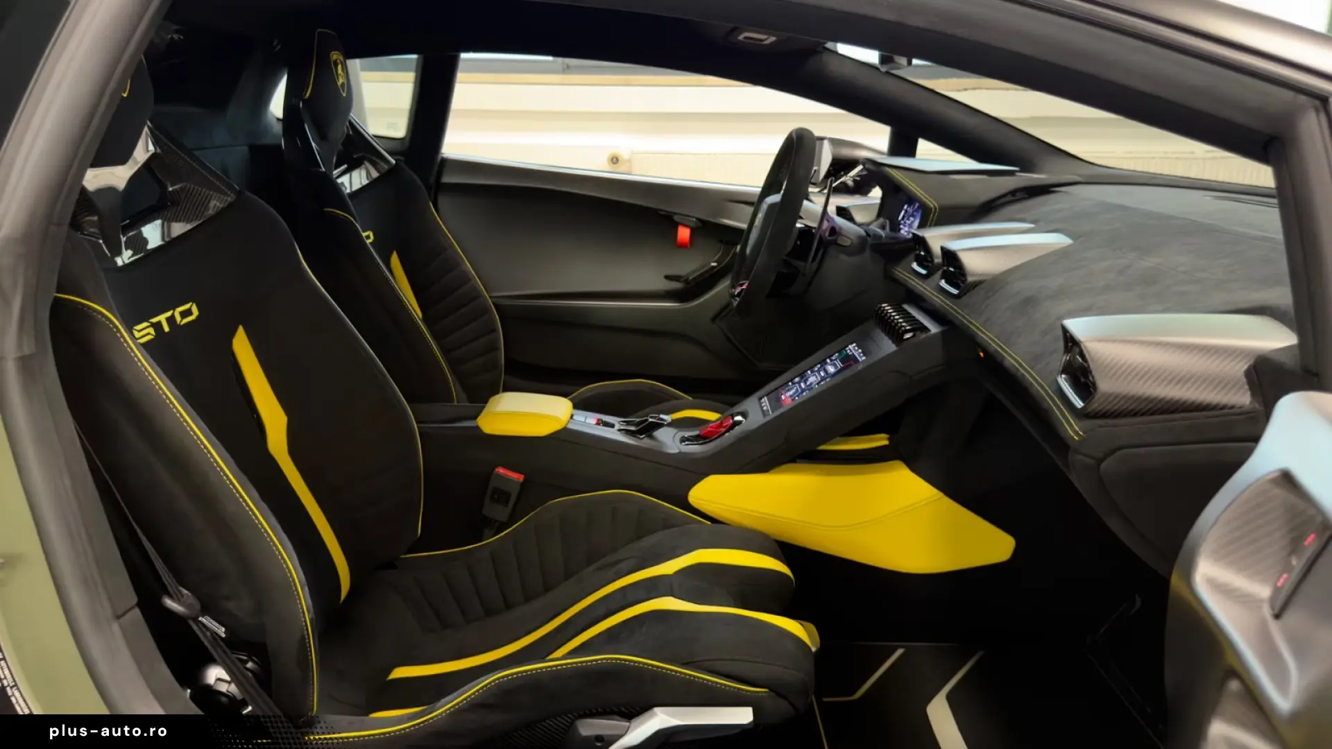 Lamborghini Huracán STO • Ad Personam • Full Carbon