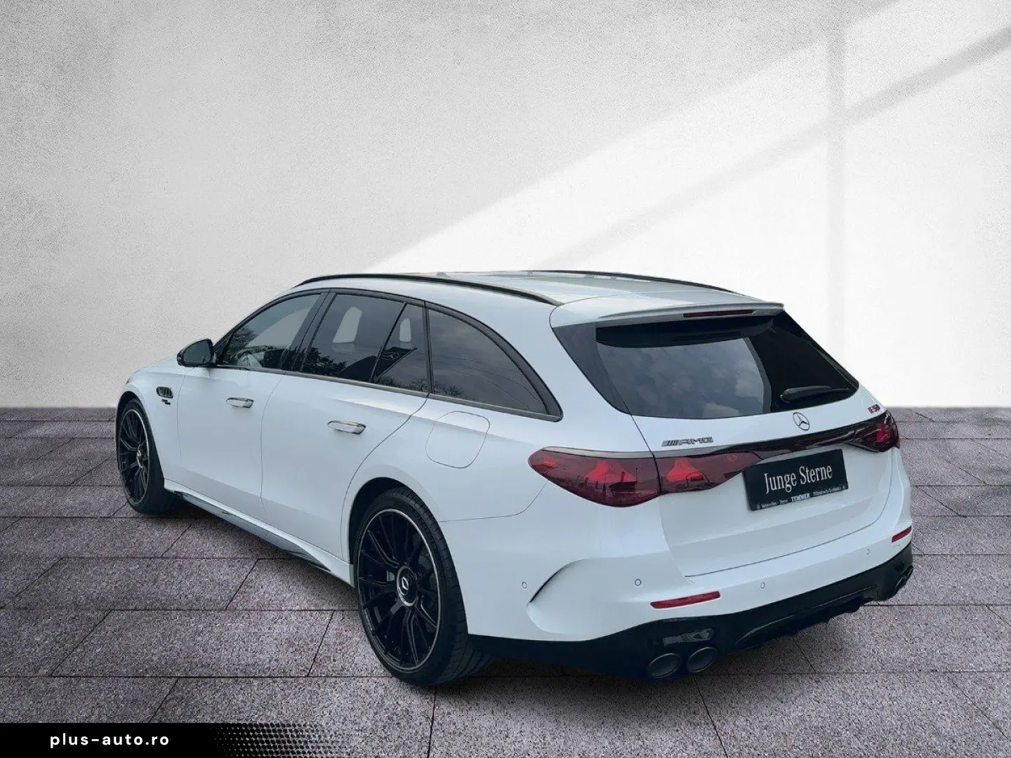 MERCEDES-AMG E 53 HYBRID 4Matic