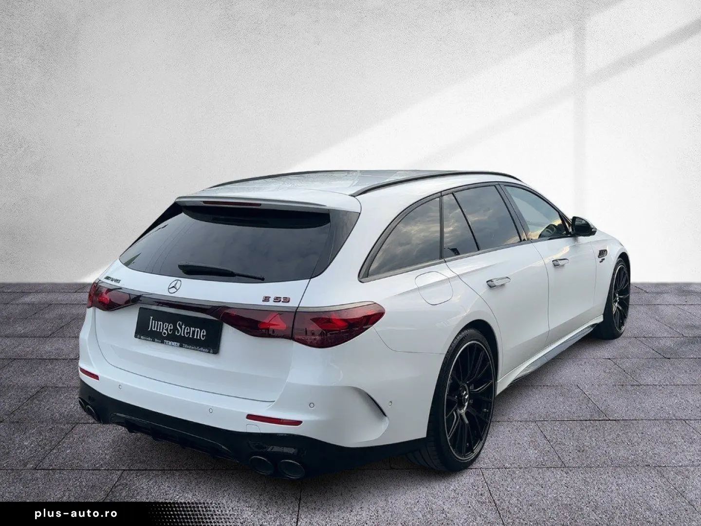 MERCEDES-AMG E 53 HYBRID 4Matic