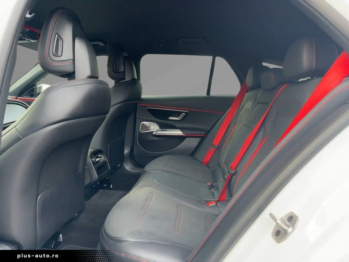 MERCEDES-AMG E 53 HYBRID 4Matic