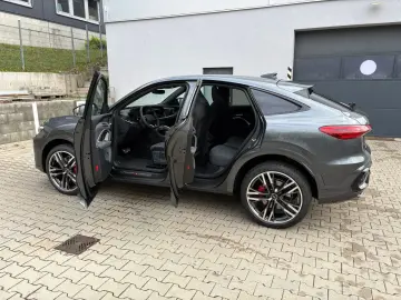 AUDI Q5 TDI Sportback Quattro S LINE_Tech Plus_Pano
