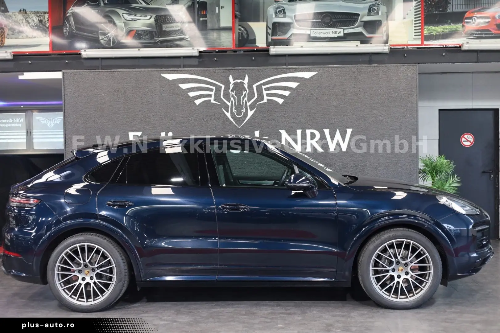 PORSCHE Cayenne Coupe E-Hybrid Platinum Edition_Matrix