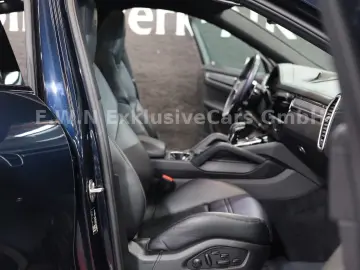 PORSCHE Cayenne Coupe E-Hybrid Platinum Edition_Matrix