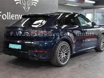 PORSCHE Cayenne Coupe E-Hybrid Platinum Edition_Matrix