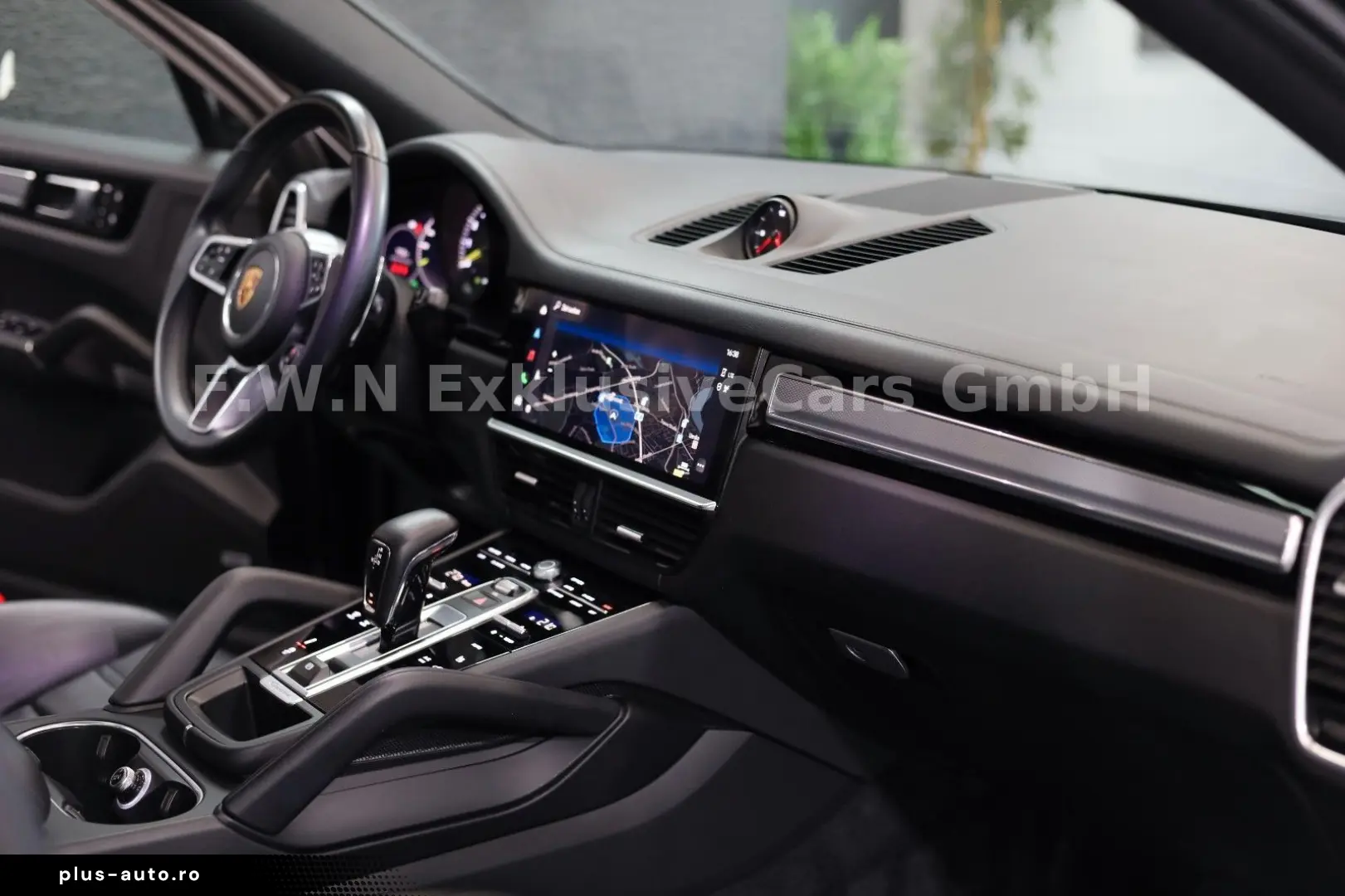 PORSCHE Cayenne Coupe E-Hybrid Platinum Edition_Matrix