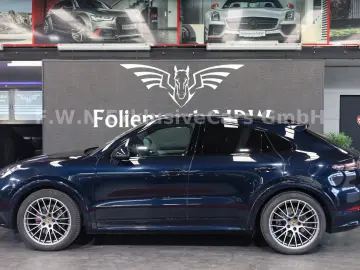 PORSCHE Cayenne Coupe E-Hybrid Platinum Edition_Matrix