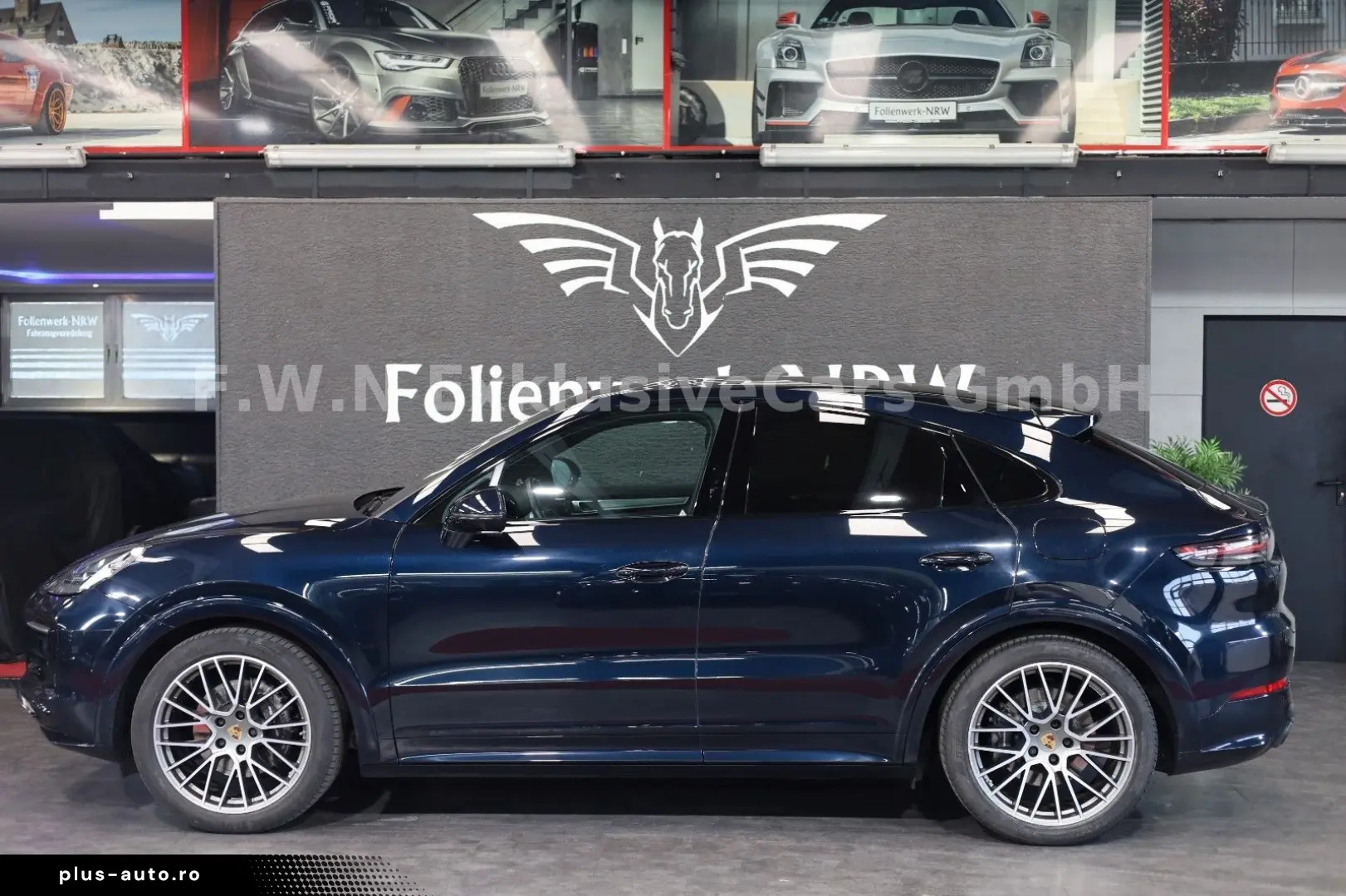PORSCHE Cayenne Coupe E-Hybrid Platinum Edition_Matrix