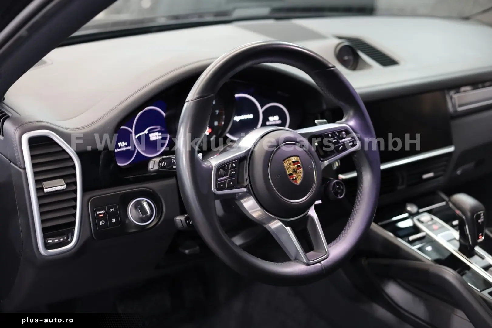 PORSCHE Cayenne Coupe E-Hybrid Platinum Edition_Matrix