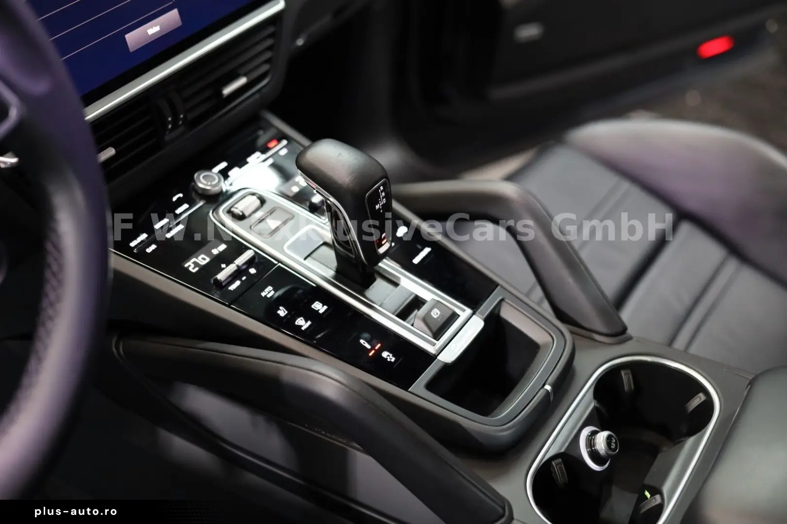 PORSCHE Cayenne Coupe E-Hybrid Platinum Edition_Matrix
